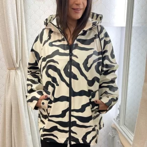 CHUBASQUERO ELISA  LAVA